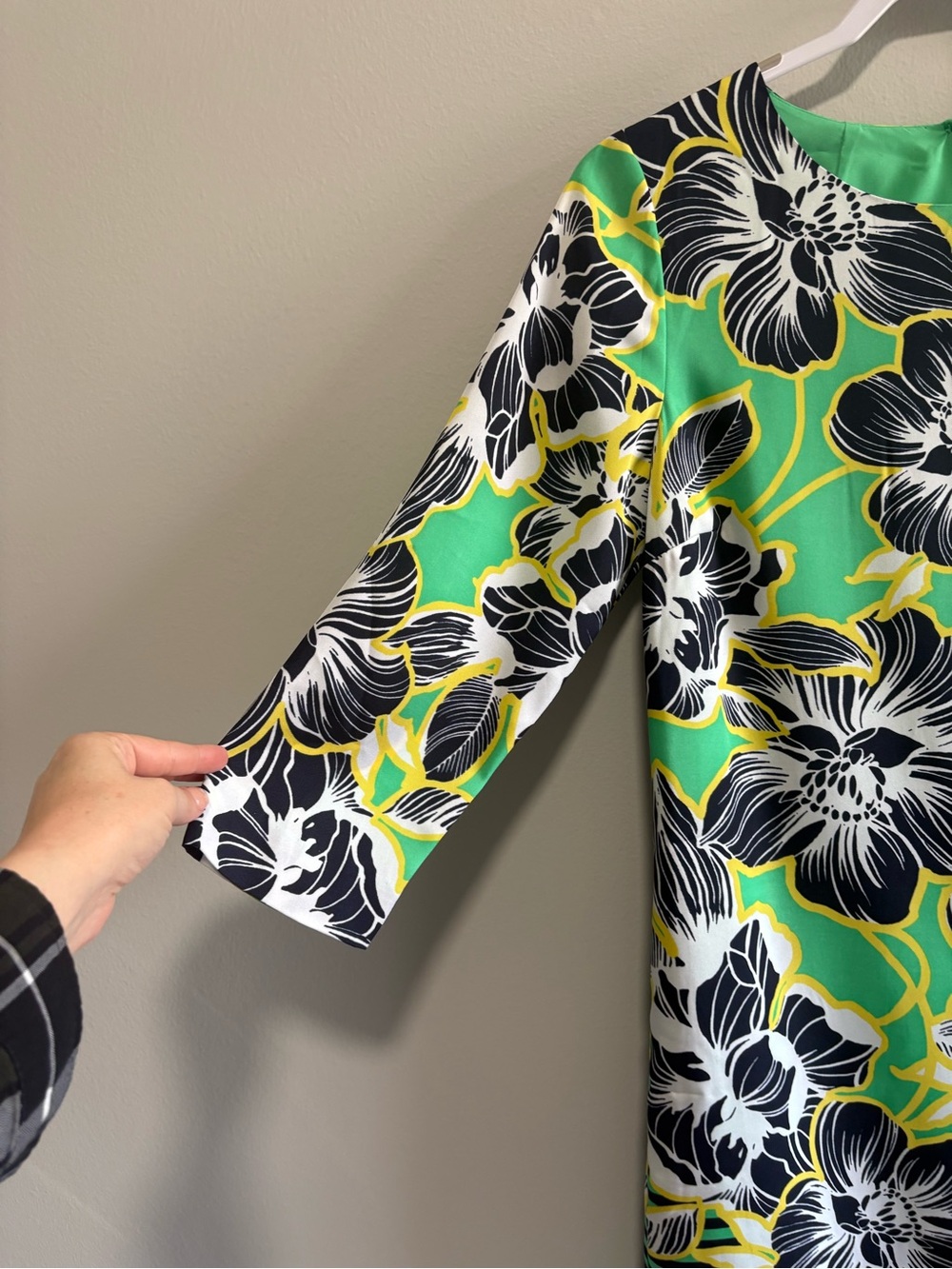 NWT Crown & Ivy Green Floral Shift Dress Size 4 Lined 3/4 Sleeve Preppy Resort - Picture 3 of 10